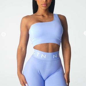 NVGTN Periwinkle Passion Seamless Sports Bra - Size Large